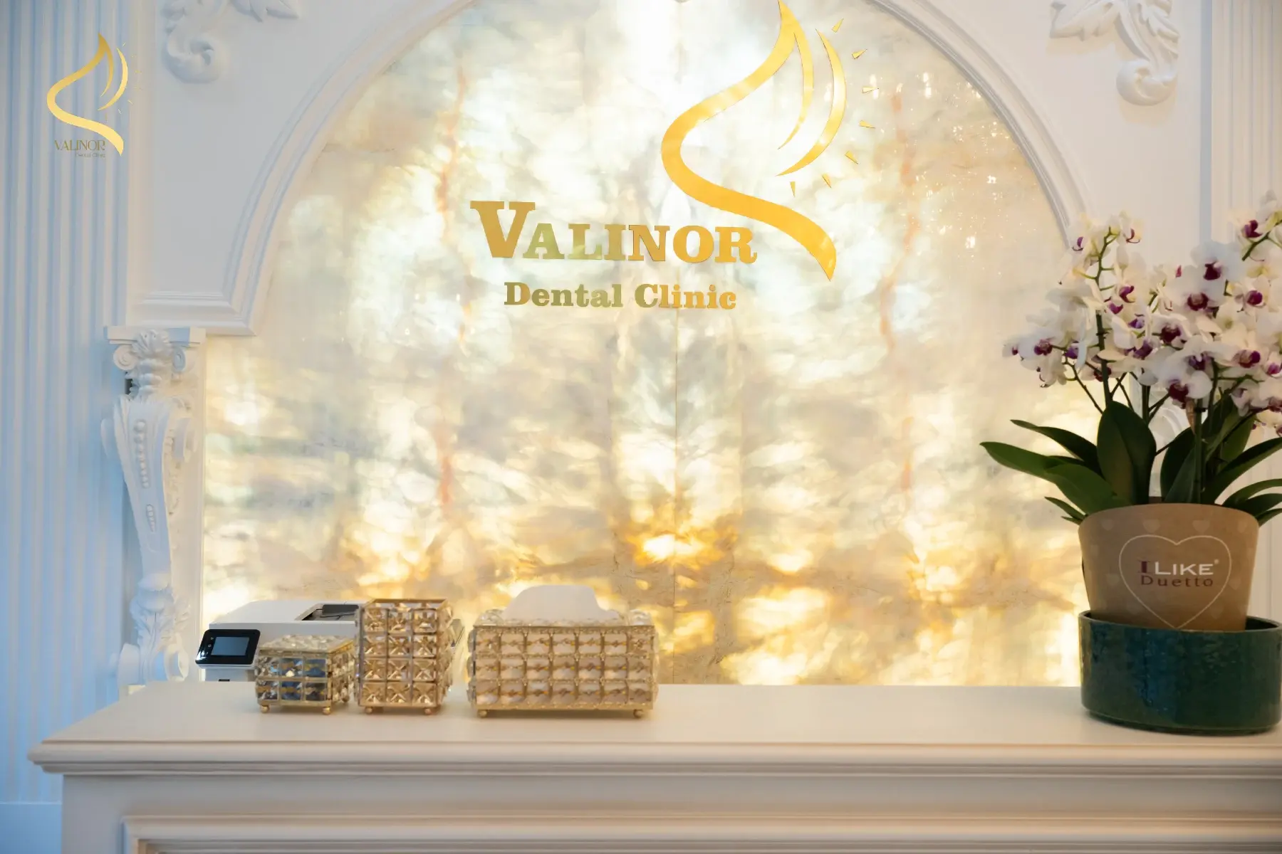 Valinor Dental Clinic web sitesinden bir kare
